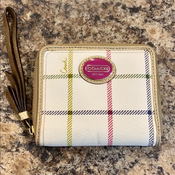 Coach Handbags - Coach Wallet/ Wristlet